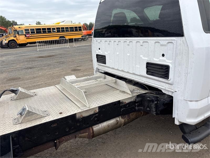 Ford F-550 4x4 Versatile Hauler Truck Тягачі