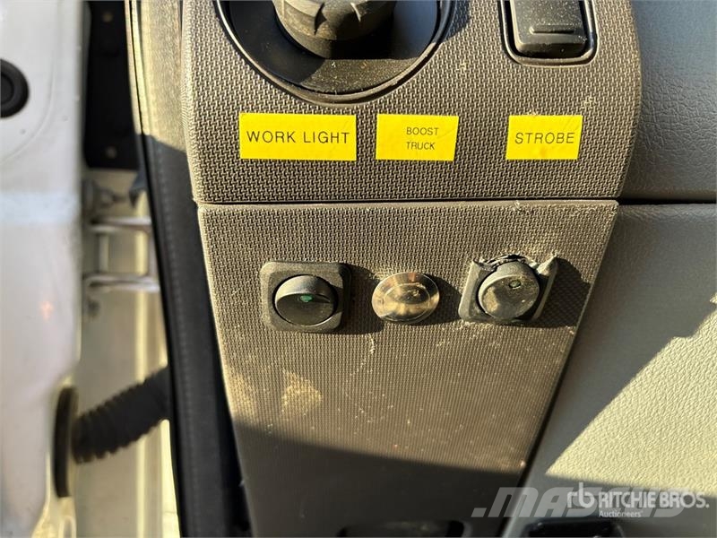 Ford F-550 XL 4x2 Crew Cab Utility Truck Bestelwagens met open laadbak