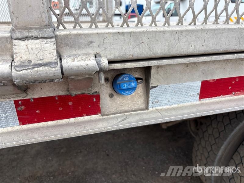 Ford F-550 XL 4x2 Flatbed Truck Flatbed / Dropside trucks