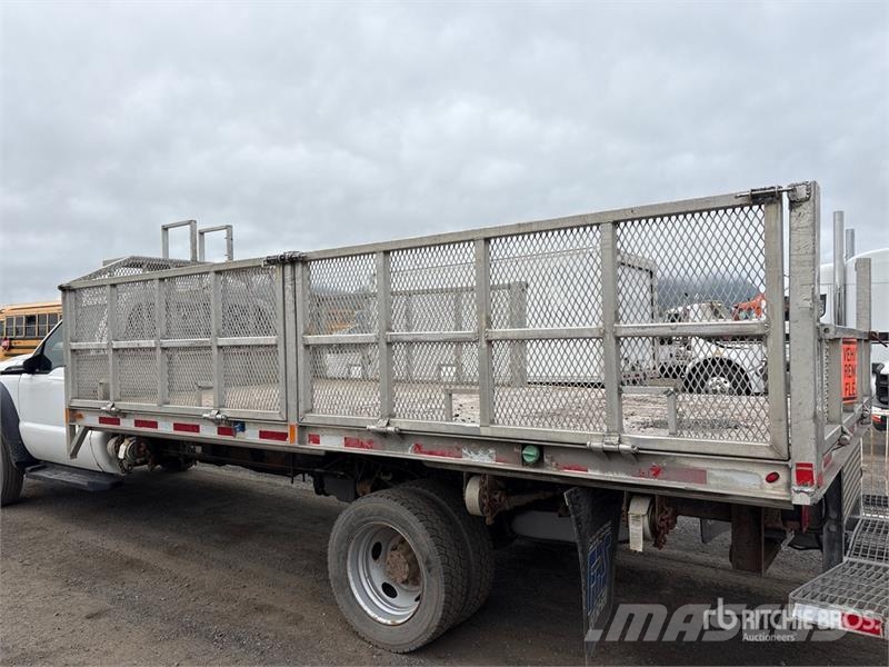 Ford F-550 XL 4x2 Flatbed Truck Flatbed / Dropside trucks