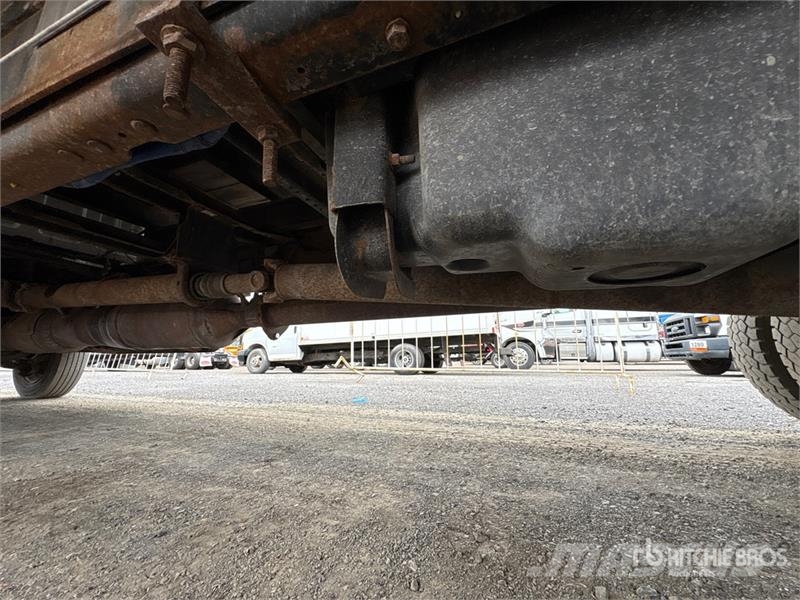 Ford F-550 XL 4x2 Flatbed Truck Flatbed / Dropside trucks