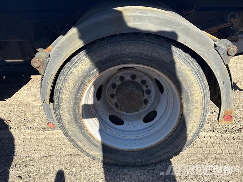 Ford F-550 XL 4x2 Rear Loader Waste Collection Truck (I Камиони за отпадъци