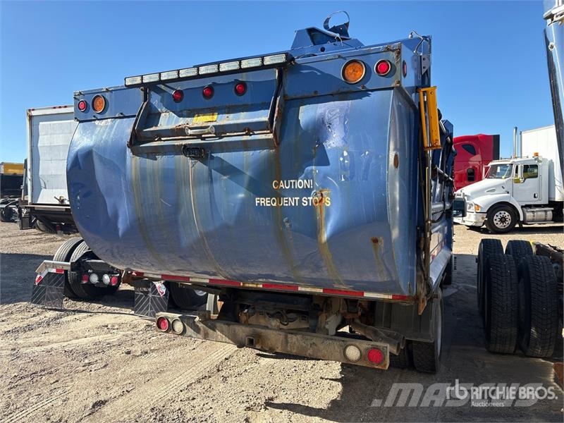 Ford F-550 XL 4x2 Rear Loader Waste Collection Truck (I Камиони за отпадъци