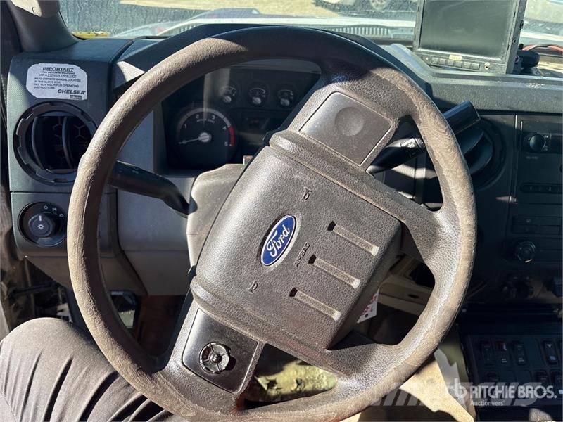 Ford F-550 XL 4x2 Rear Loader Waste Collection Truck (I Камиони за отпадъци