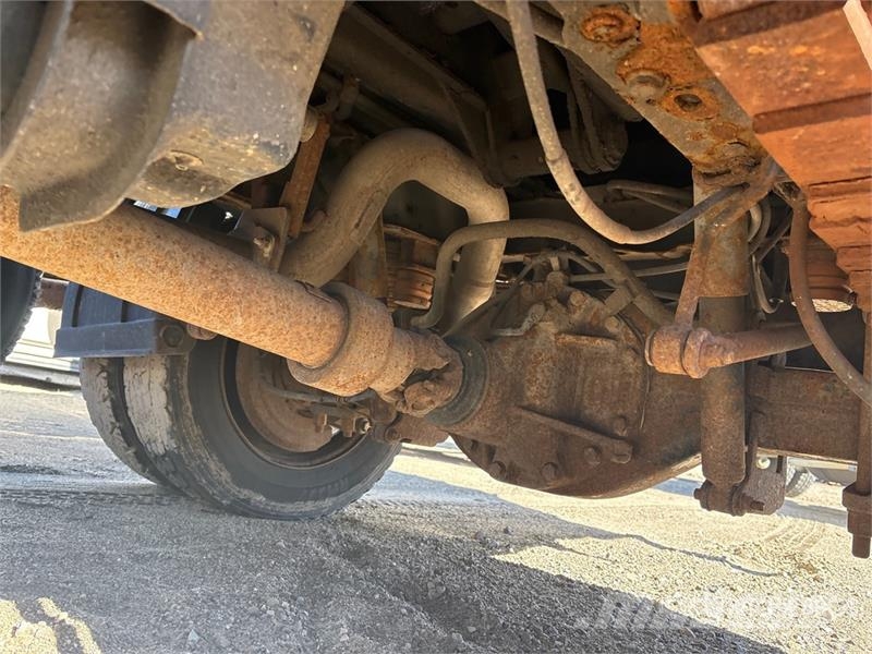 Ford F-550 XL 4x2 Rear Loader Waste Collection Truck (I Камиони за отпадъци