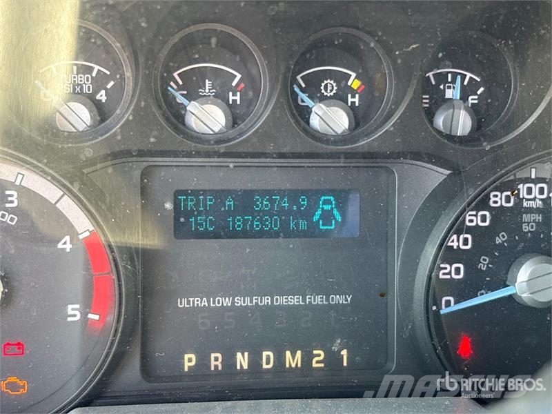 Ford F-550 XL 4x2 Rear Loader Waste Collection Truck (I Камиони за отпадъци