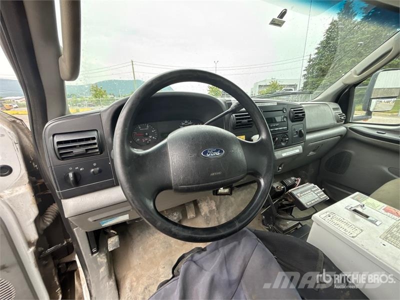 Ford F-550 XL 4x2 Reel Truck Грузовые эвакуаторы