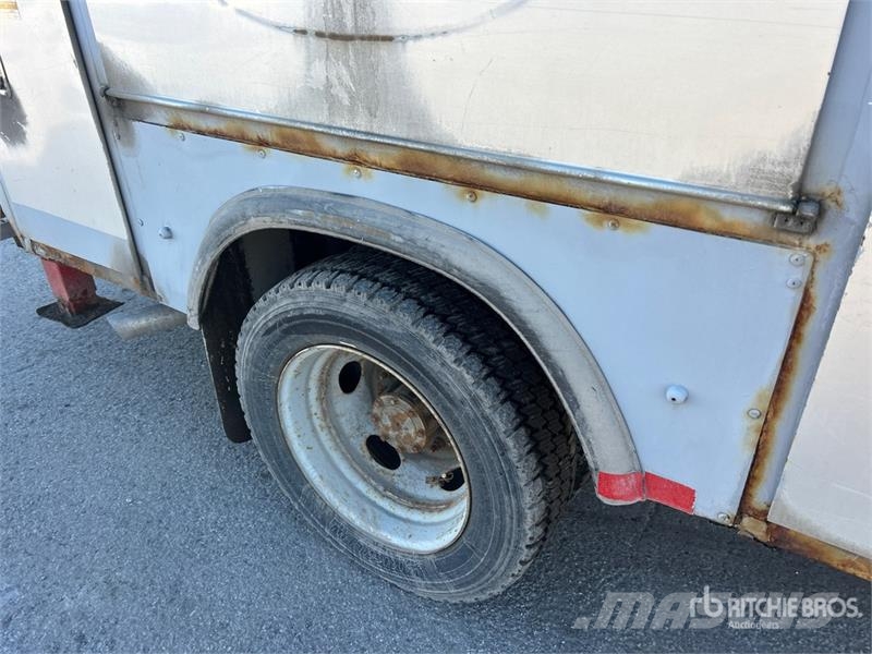 Ford F-550 XL 4x2 Service Truck Pilsētas atkritumvedēji
