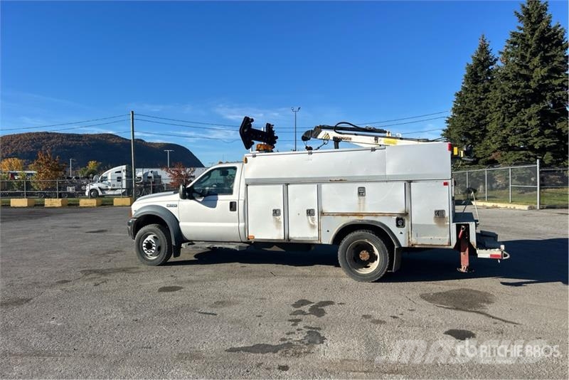 Ford F-550 XL 4x2 Service Truck Pilsētas atkritumvedēji