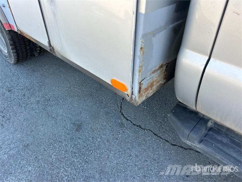 Ford F-550 XL 4x2 Service Truck Pilsētas atkritumvedēji