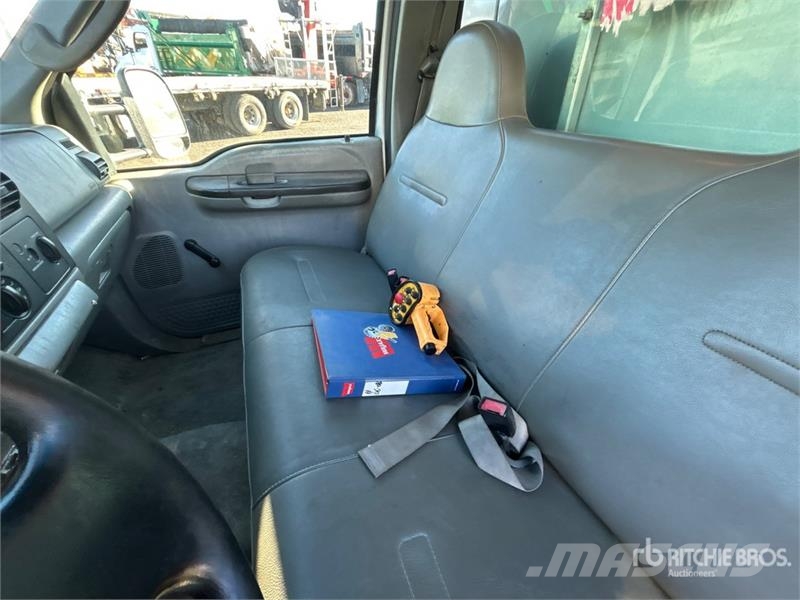 Ford F-550 XL 4x2 Service Truck Δημοτικά οχήματα/Οχήματα γενικής χρήσης