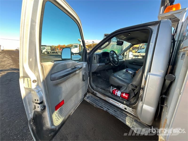 Ford F-550 XL 4x2 Service Truck Δημοτικά οχήματα/Οχήματα γενικής χρήσης
