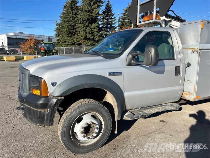 Ford F-550 XL 4x2 Service Truck Pilsētas atkritumvedēji