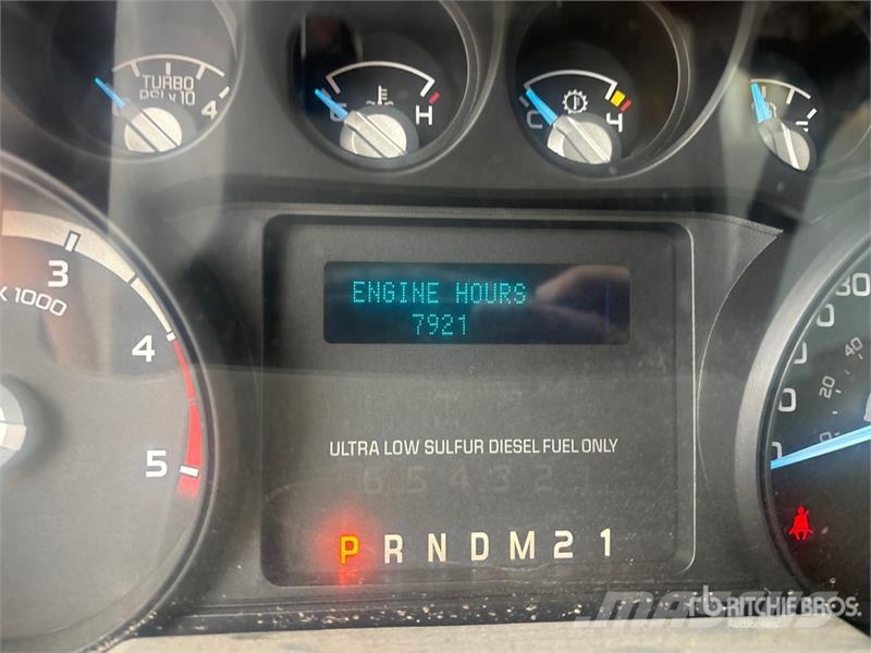 Ford F-550 XL 4x2 Van Truck Box body trucks