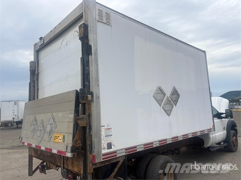 Ford F-550 XL 4x2 Van Truck Box body trucks