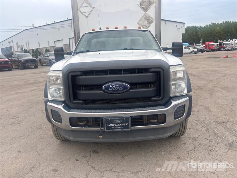 Ford F-550 XL 4x2 Van Truck Box body trucks