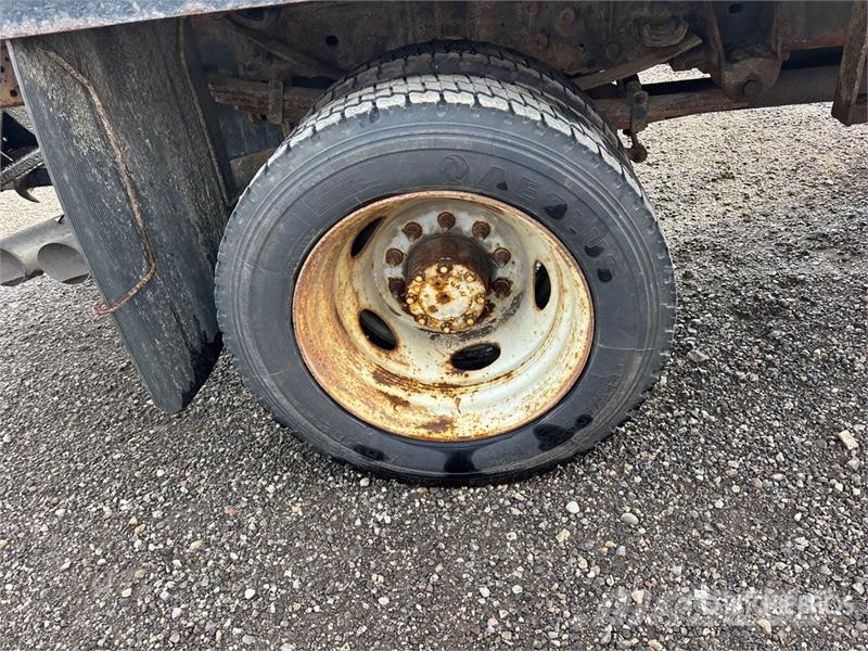 Ford F-550 XL 4x4 Crew Cab Flatbed Truck Kamioni sa otvorenim sandukom