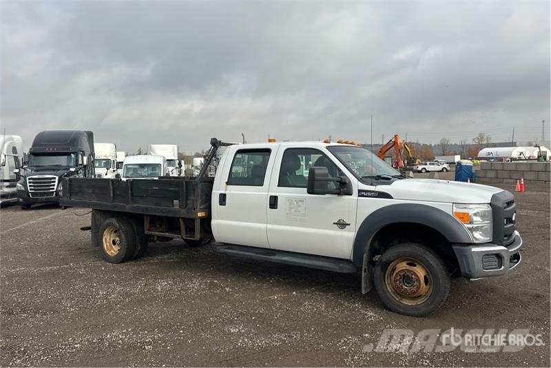 Ford F-550 XL 4x4 Crew Cab Flatbed Truck Kamioni sa otvorenim sandukom
