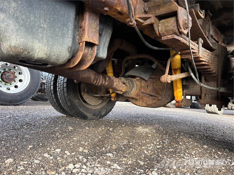 Ford F-550 XL 4x4 Crew Cab Flatbed Truck Kamioni sa otvorenim sandukom