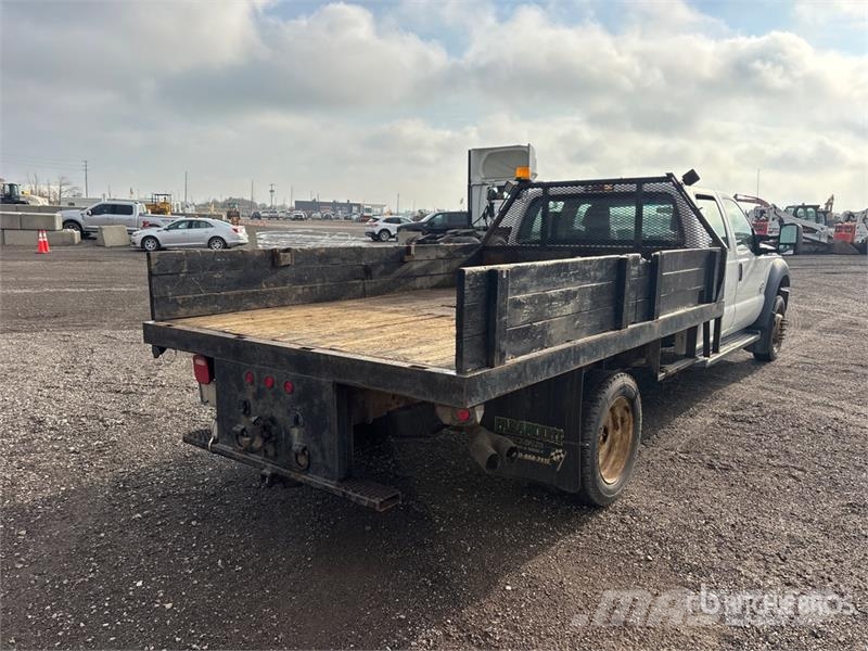 Ford F-550 XL 4x4 Crew Cab Flatbed Truck Kamioni sa otvorenim sandukom