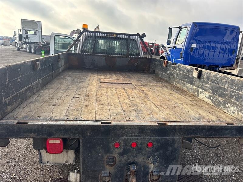 Ford F-550 XL 4x4 Crew Cab Flatbed Truck Kamioni sa otvorenim sandukom