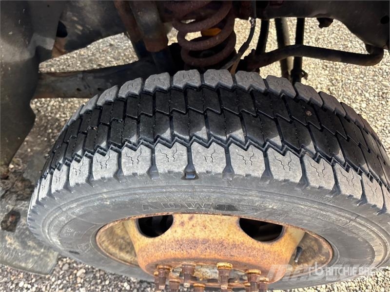 Ford F-550 XL 4x4 Crew Cab Flatbed Truck Kamioni sa otvorenim sandukom