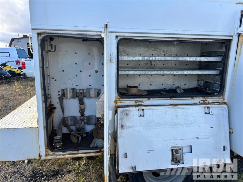 Ford F-550 XL 4x4 Extended Cab Utility Truck Ldv/dropside