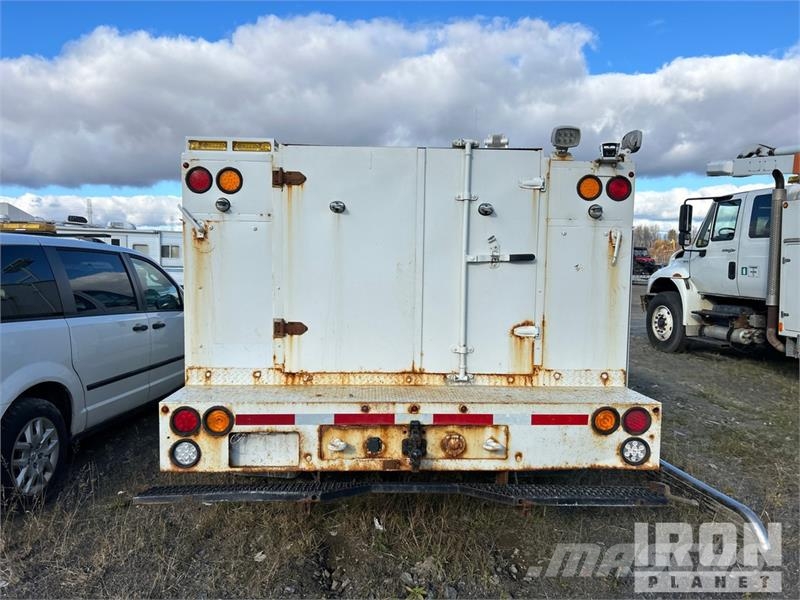 Ford F-550 XL 4x4 Extended Cab Utility Truck Ldv/dropside