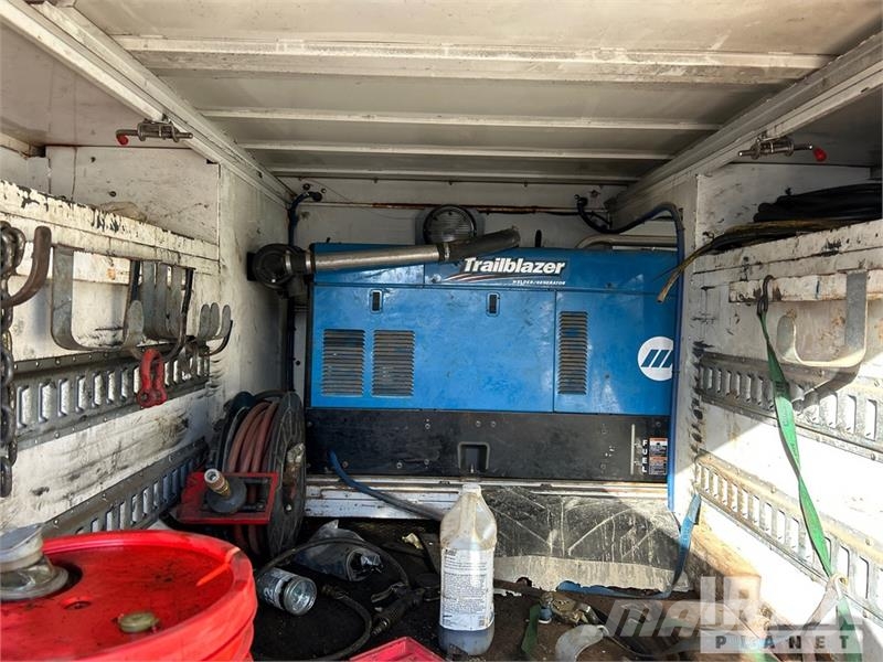 Ford F-550 XL 4x4 Extended Cab Utility Truck Ldv/dropside