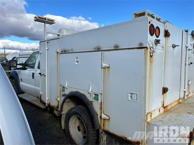 Ford F-550 XL 4x4 Extended Cab Utility Truck Ldv/dropside