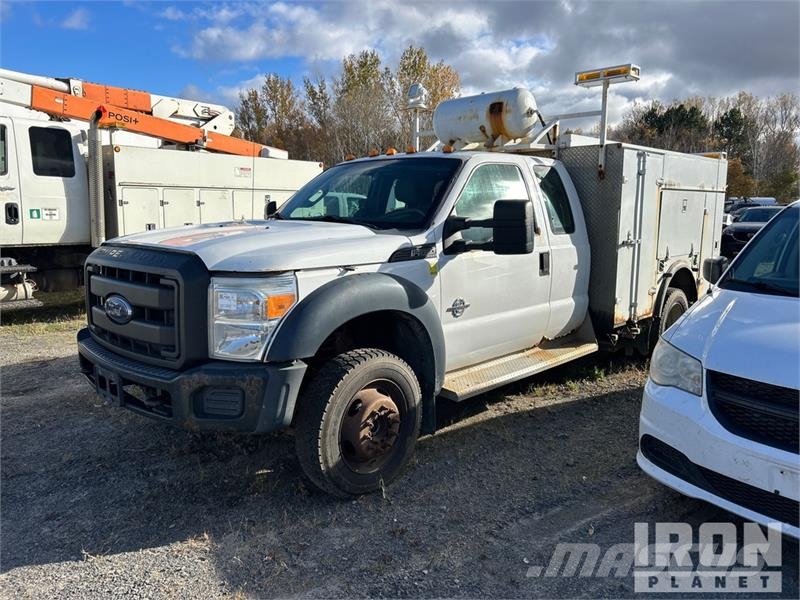 Ford F-550 XL 4x4 Extended Cab Utility Truck Ldv/dropside