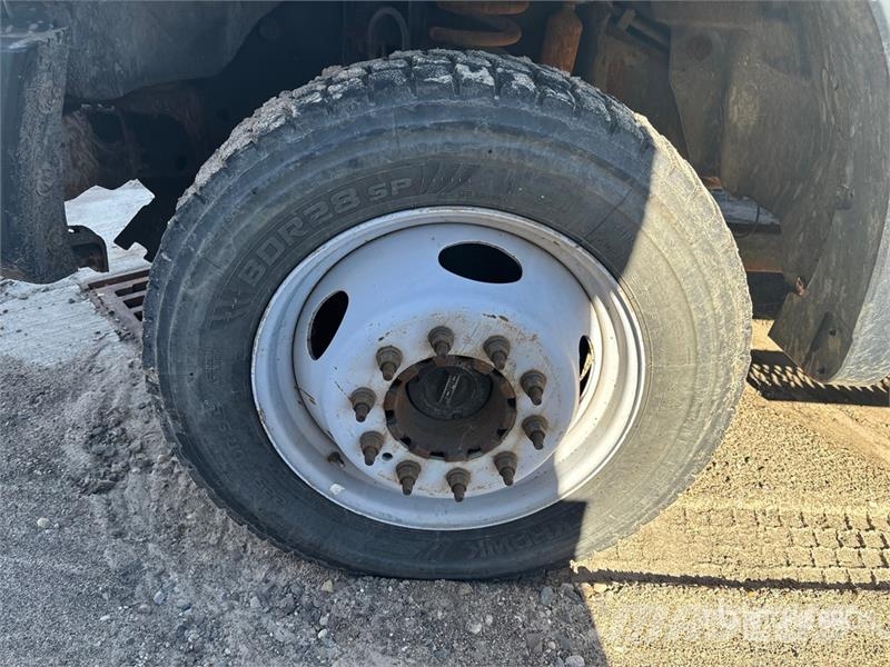 Ford F-550 XL 4x4 Rear Loader Waste Collection Truck (I Kamioni za otpad