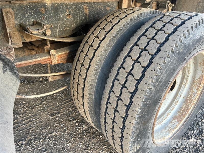 Ford F-550 XL 4x4 S/A Dump Truck Kiperi kamioni