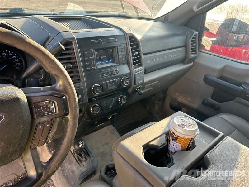 Ford F-550 XL 4x4 S/A Dump Truck Kiperi kamioni