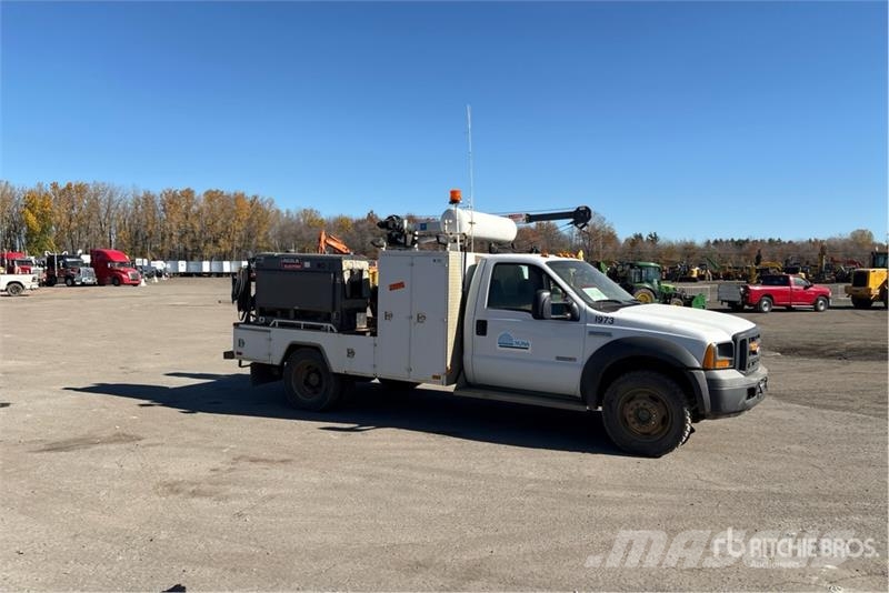 Ford F-550 XL 4x4 Service Truck Kommunal-Sonderfahrzeuge