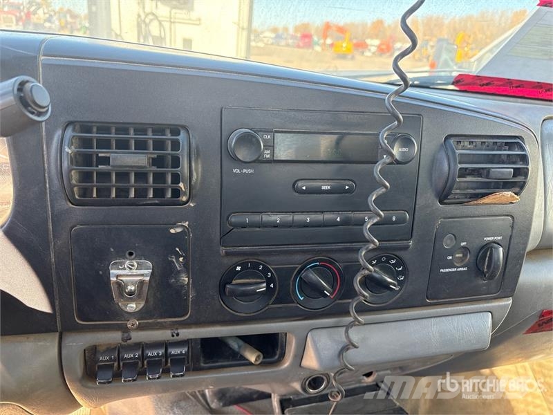 Ford F-550 XL 4x4 Service Truck Kommunal-Sonderfahrzeuge