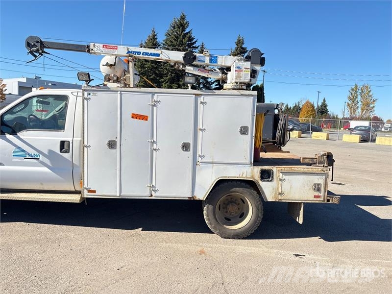 Ford F-550 XL 4x4 Service Truck Kommunal-Sonderfahrzeuge