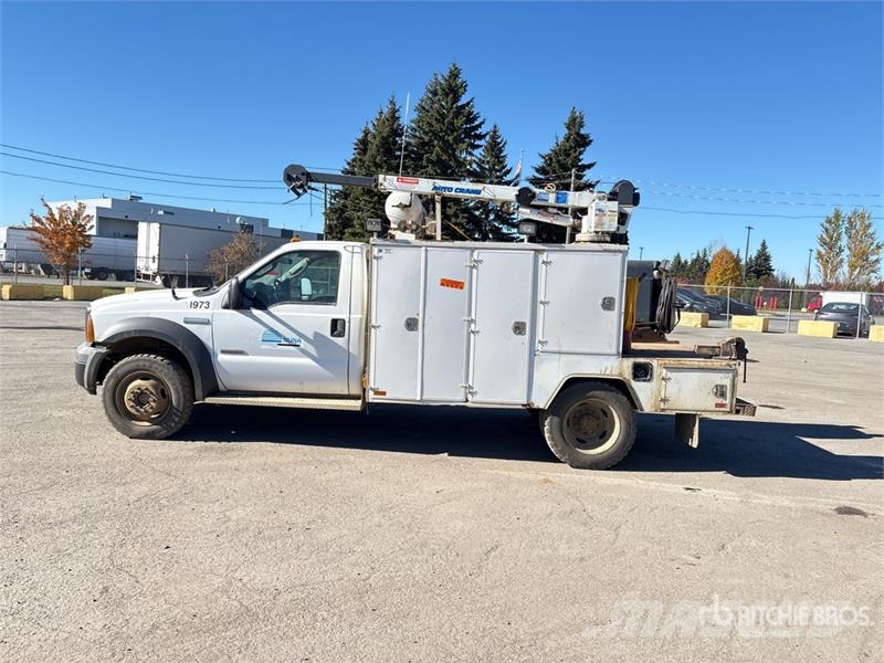 Ford F-550 XL 4x4 Service Truck Kommunal-Sonderfahrzeuge