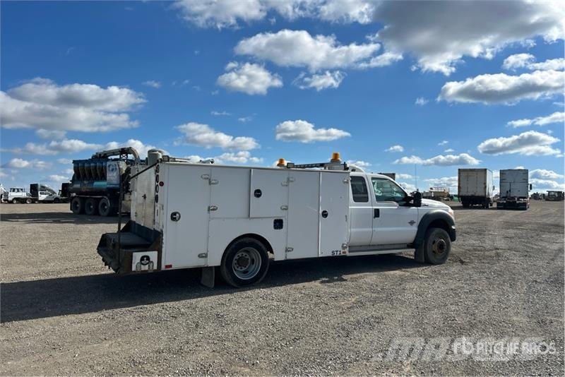 Ford F-550 XLT 4x2 Extended Cab Utility Truck Pikapai / Bortiniai sunkvežimiai