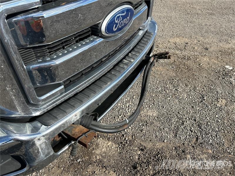 Ford F-550 XLT 4x2 Extended Cab Utility Truck Pikapai / Bortiniai sunkvežimiai