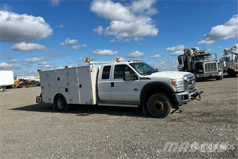 Ford F-550 XLT 4x2 Extended Cab Utility Truck Pikapai / Bortiniai sunkvežimiai
