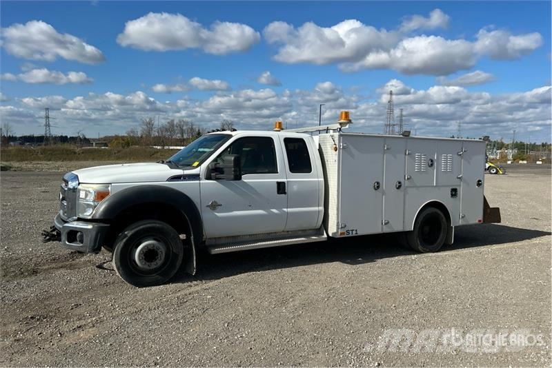 Ford F-550 XLT 4x2 Extended Cab Utility Truck Pikapai / Bortiniai sunkvežimiai