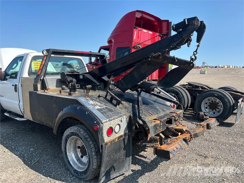 Ford F-550 XLT 4x2 Tow Truck (Inoperable) Грузовые эвакуаторы