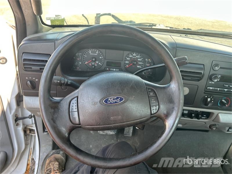 Ford F-550 XLT 4x2 Tow Truck (Inoperable) Грузовые эвакуаторы
