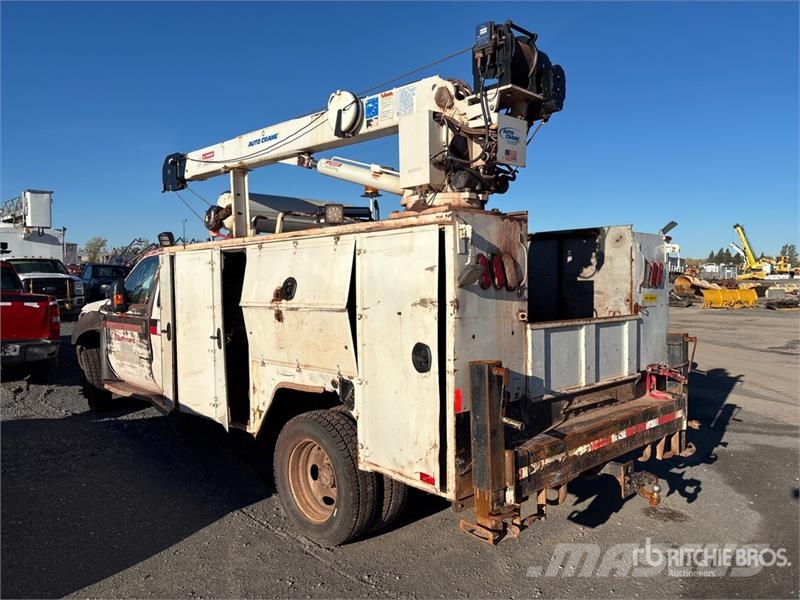 Ford F-550 XLT 4x4 Crew Cab Service Truck (Inoperable) Camiões Municipais / Uso Geral