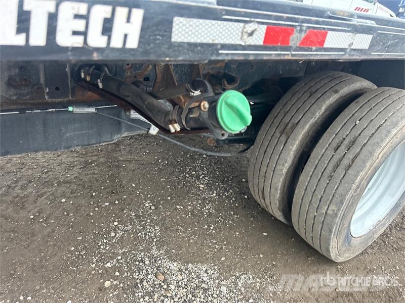 Ford F-550 XLT 4x4 Crew Cab Flatbed Truck Flatbed / Dropside trucks
