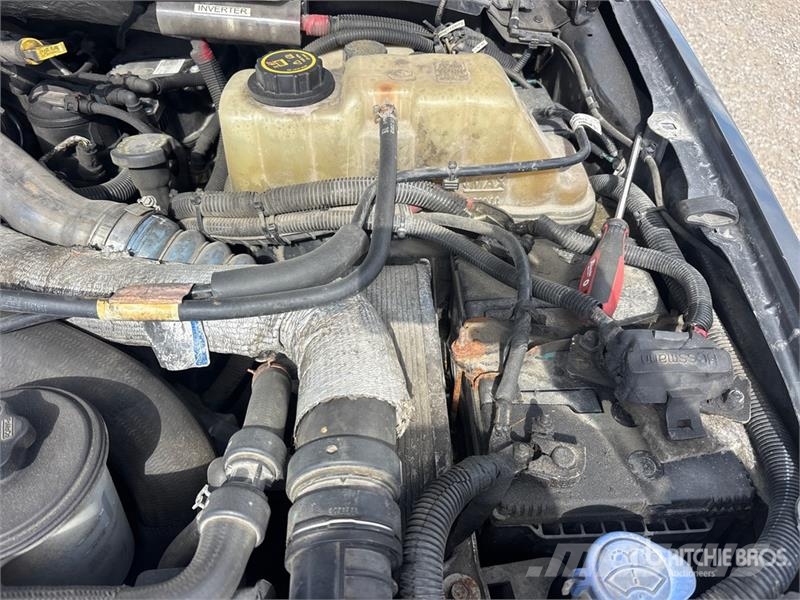 Ford F-550 XLT 4x4 Crew Cab Service Truck Komunalna vozila