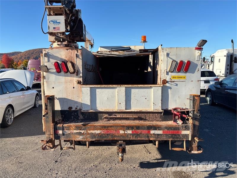 Ford F-550 XLT 4x4 Crew Cab Service Truck (Inoperable) Camiões Municipais / Uso Geral