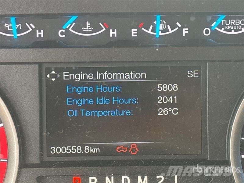 Ford F-550 XLT 4x4 Crew Cab Service Truck Komunalna vozila