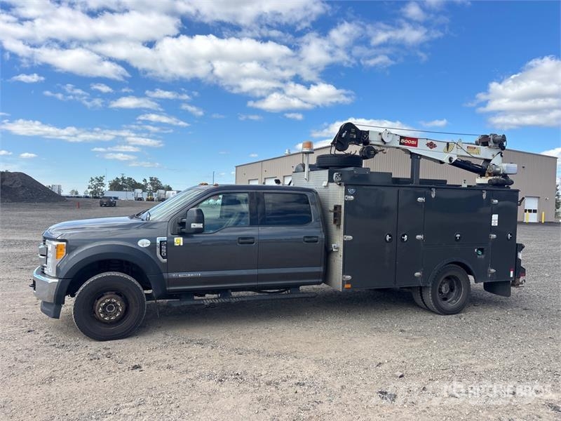 Ford F-550 XLT 4x4 Crew Cab Service Truck Komunalna vozila